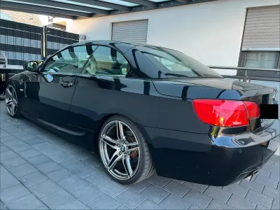 Gebraucht BMW 320 Cabriolet M Sport 184 PS (135 kW) 2012 Schwarz Cabrio