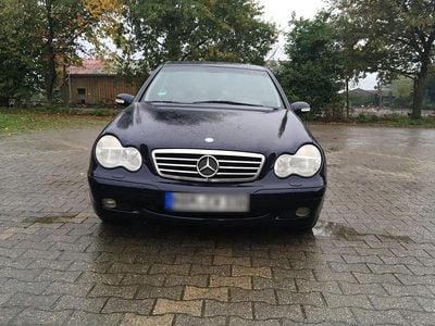 Gebraucht Mercedes C180 129 PS (94 kW) 2001 Blau Limousine