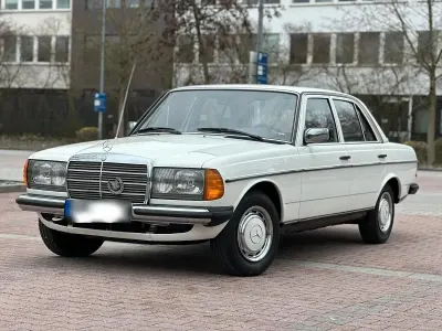 Gebraucht Mercedes 240 1984 Weiß Limousine