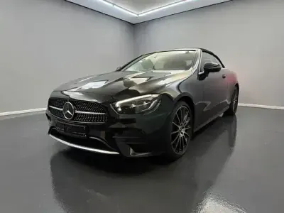 Begagnad Mercedes E400 AMG line 330 HK (242 kW) 2021 Svart Cab