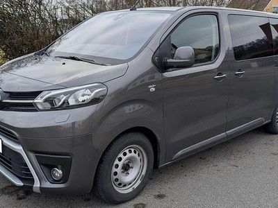 Gebraucht Toyota Proace Verso Team 144 PS (105 kW) 2022 Grau Kombi