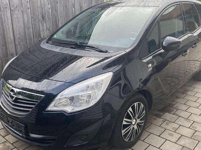 Schwarz Gebraucht 2011 Opel Meriva Selection Van / Kleinbus | 4.400 € (Etwas zu teuer)
