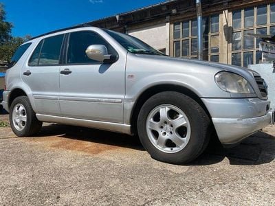 Mercedes ML320