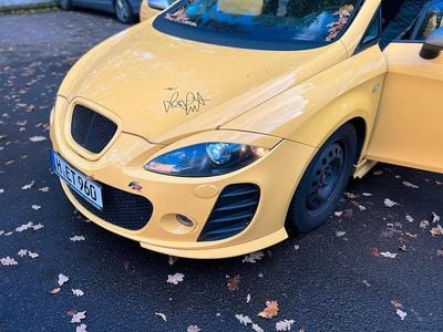Usata Seat Leon FR 240 CV (176 kW) 2010 Giallo Utilitaria