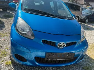 Gebraucht Toyota Aygo 67 PS (49 kW) 2009 Blau Kleinwagen