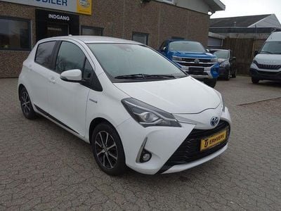Gebraucht Toyota Yaris Hybrid Comfort 75 PS (55 kW) 2020 Weiß Van / Kleinbus