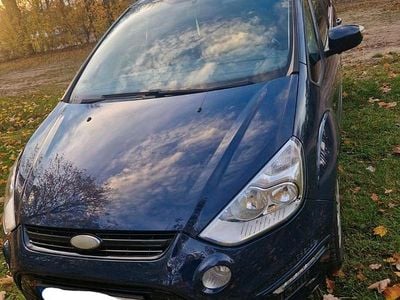 Blau Gebraucht 2010 Ford S-MAX S Van / Kleinbus | 8.200 € (Teuer)