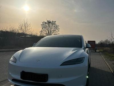 Gebraucht Tesla Model 3 Long Range AWD 323 kW (440 PS) 2024 Weiß Limousine