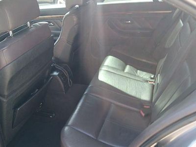 BMW 528
