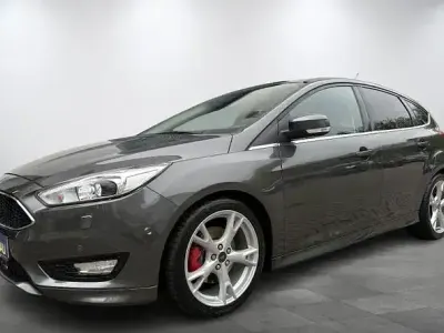 Używany Ford Focus Titanium 182 KM (133 kW) 2015 Szary Sedan/Limuzyna