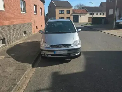 Używany Ford Galaxy 131 KM (96 kW) 2005 Szary Minivan