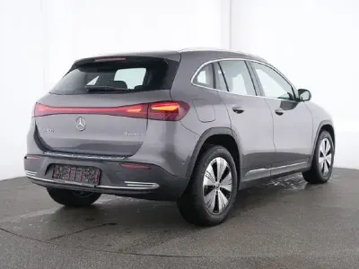 Gebraucht Mercedes EQA300 Progressive 167 kW (228 PS) 2025 Grau SUV