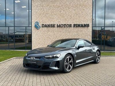 Grau Gebraucht 2022 Audi e-tron GT quattro Basis Limousine | 52.360 € (Fairer Preis)
