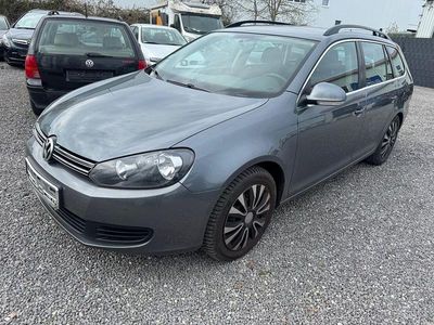 Gebraucht VW Golf VI Comfortline 140 PS (102 kW) 2011 Platinum grey Kleinwagen