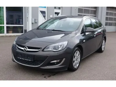 Używany Opel Astra Innovation 170 KM (125 kW) 2013 Szary Kombi