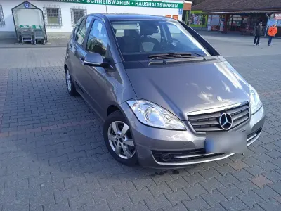 Gebraucht Mercedes A160 82 PS (60 kW) 2012 Grau Kleinwagen
