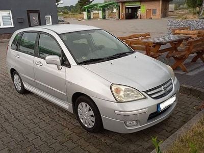 Suzuki Liana