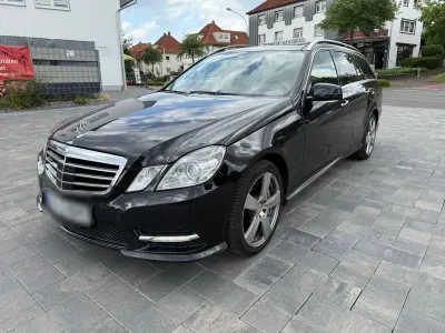 Gebraucht Mercedes E500 Avantgarde 530 PS (389 kW) 2012 Schwarz Kombi