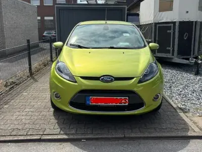 Gebraucht Ford Fiesta Titanium 82 PS (60 kW) 2009 Grün Limousine