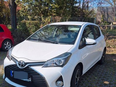 Gebraucht Toyota Yaris Edition-S 99 PS (72 kW) 2017 Weiß Limousine