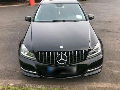Gebraucht Mercedes C180 156 PS (114 kW) 2011 Schwarz Limousine
