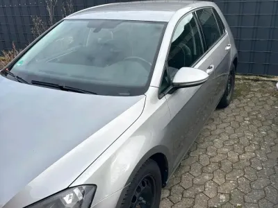 Gebraucht VW Golf VII 86 PS (63 kW) 2013 Silber Limousine
