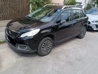 Gebraucht Peugeot 2008 Active 110 PS (80 kW) 2016 Schwarz SUV