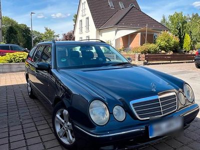 Mercedes E320