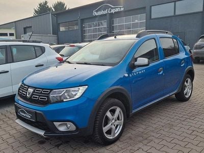 Gebraucht Dacia Sandero Essentiel 101 PS (74 kW) 2020 Blau Limousine
