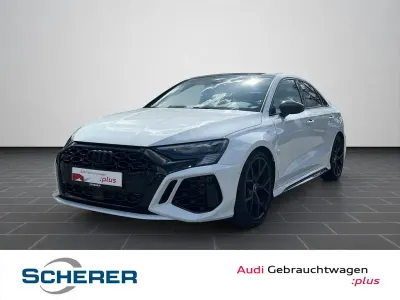 Gebraucht Audi RS3 Ambiente 400 PS (294 kW) 2024 Gletscherweiß metallic Limousine