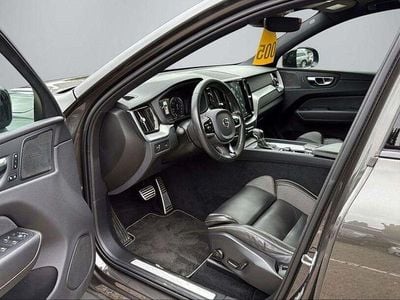 Second-hand Volvo XC60 R-Design 190 CP (139 kW) 2020 Gri SUV