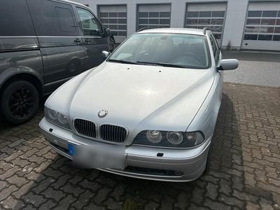 BMW 525