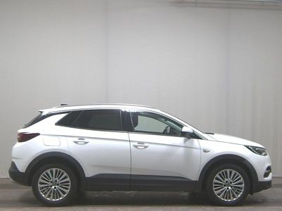 Second-hand Opel Grandland X Business 177 CP (130 kW) 2020 Alb SUV