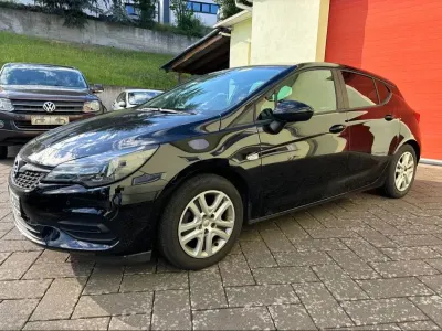 Gebraucht Opel Astra Edition 145 PS (106 kW) 2021 Schwarz Limousine