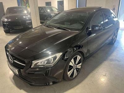 Gebraucht Mercedes CLA200 Shooting Brake 136 PS (100 kW) 2018 Kosmosschwarz Kombi