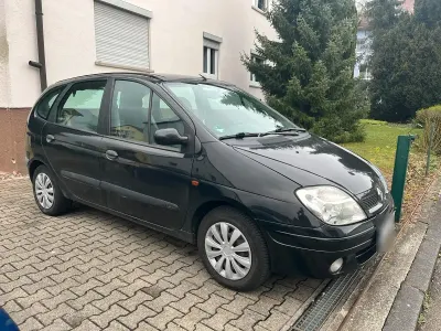 Używany Renault Scénic 95 KM (69 kW) 2002 Czarny Minivan