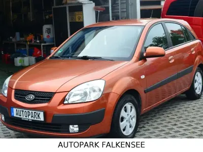 Gebraucht Kia Rio EX 97 PS (71 kW) 2009 Orange Limousine