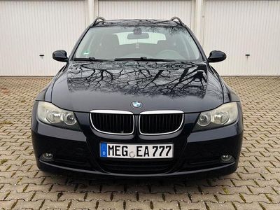 Gebraucht BMW 320 177 PS (130 kW) 2008 Schwarz Kombi
