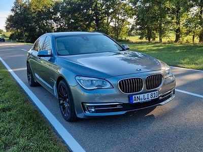 BMW 730
