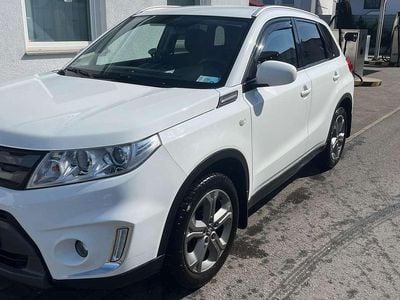 Second-hand Suzuki Vitara Comfort 120 CP (88 kW) 2018 Alb SUV