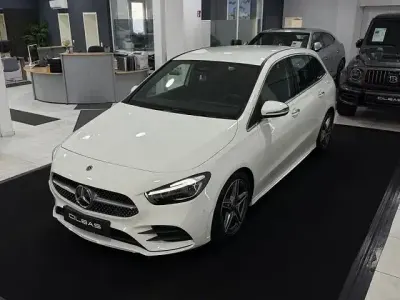 Gebraucht Mercedes B200 AMG line 150 PS (110 kW) 2024 Polarweiss  unilack Kleinwagen