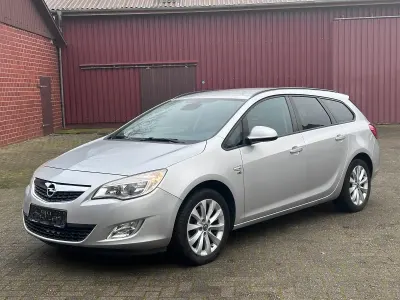 Gebraucht Opel Astra 170 PS (125 kW) 2012 Silber Kombi