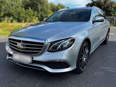 Gebraucht Mercedes E220 Edition 194 PS (142 kW) 2016 Grau Kombi