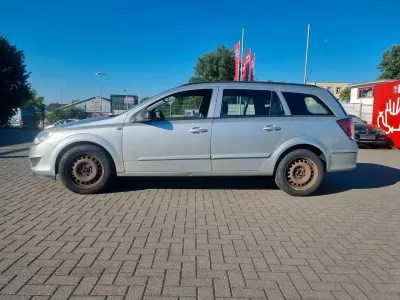 Gebraucht Opel Astra 125 PS (91 kW) 2007 Starsilber/silver iii Kombi