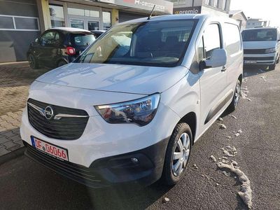 Gebraucht Opel Combo Edition 131 PS (96 kW) 2020 Jade weiss/arktis weiss Van / Kleinbus