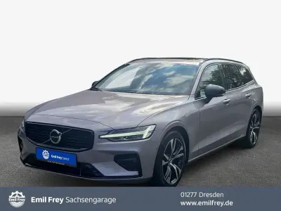 Gebraucht Volvo V60 Plus 197 PS (144 kW) 2025 Aurora silver metallic Kombi