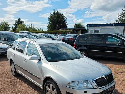 Silber Gebraucht 2007 Skoda Octavia Elegance Kombi | 3.999 € (Teuer)