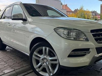 Second-hand Mercedes ML350 306 CP (225 kW) 2012 Alb SUV