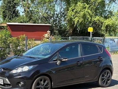 Schwarz Gebraucht 2010 Ford Fiesta Kleinwagen | 2.700 € (Etwas zu teuer)