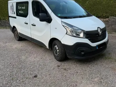 Gebraucht Renault Trafic 120 PS (88 kW) 2018 Weiß Van / Kleinbus